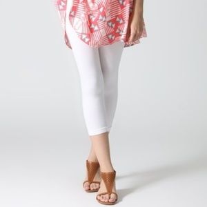 White Capri Leggings NWOT